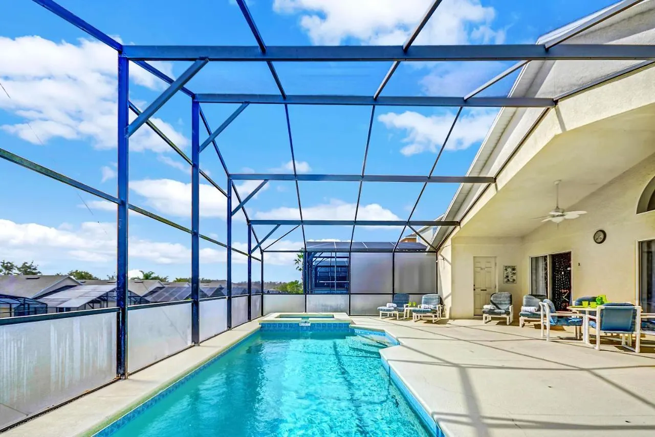 Дом отдыха Beautifully Decorated Remodeled Pool Home Давенпорт США